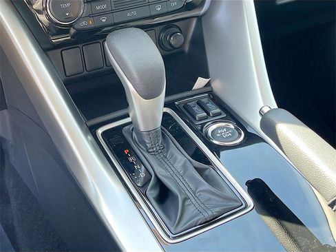 New 2026 Mitsubishi Eclipse Cross LE image 16