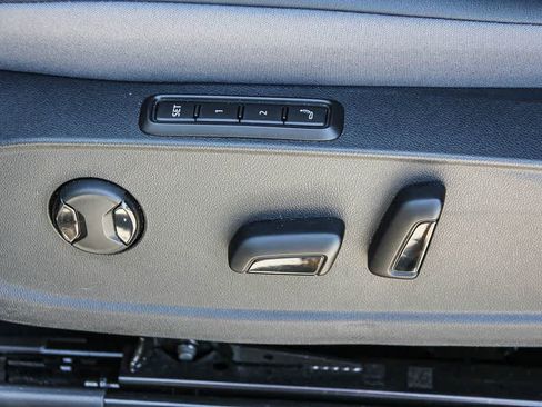 Used 2023 Volkswagen ID.4 Pro S RWD image 19