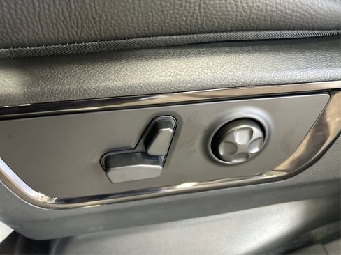 Used 2026 RAM 1500 Limited AWD/4WD image 16