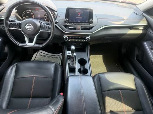 Used 2020 Nissan Altima 2.5 SR w/ Premium Package FWD image 39