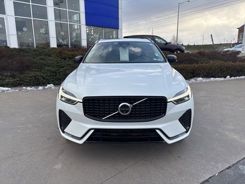 Certified 2025 Volvo XC60 B5 Plus image 2