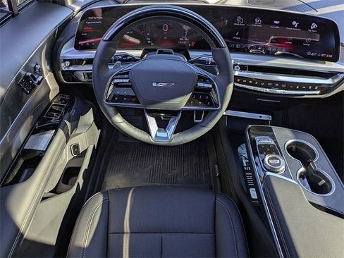New 2026 Cadillac Lyriq V image 17