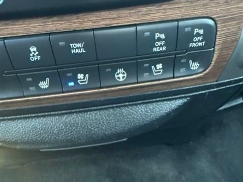 Used 2017 RAM 1500 Laramie w/ Convenience Group AWD/4WD image 17