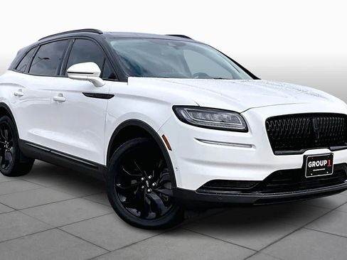 Used 2022 Lincoln Nautilus Reserve w/ Equipment Group 201A image 3