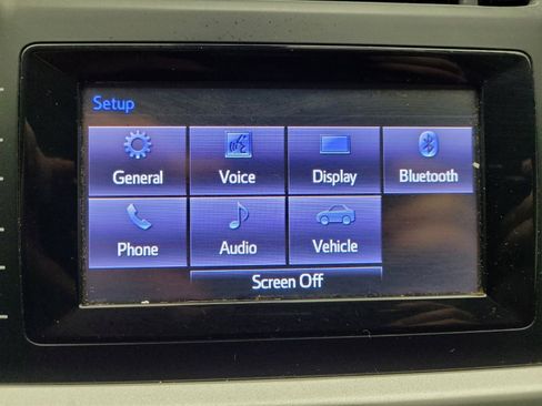 Used 2018 Toyota Highlander LE w/ Protection Package #3 image 25