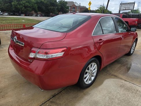 Used 2011 Toyota Camry XLE w/ SE/XLE Extra-Value Pkg FWD image 7