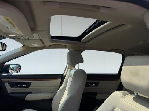 Used 2018 Honda CR-V Touring image 10