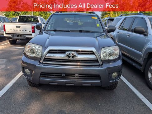 Used 2007 Toyota 4Runner SR5 RWD image 2