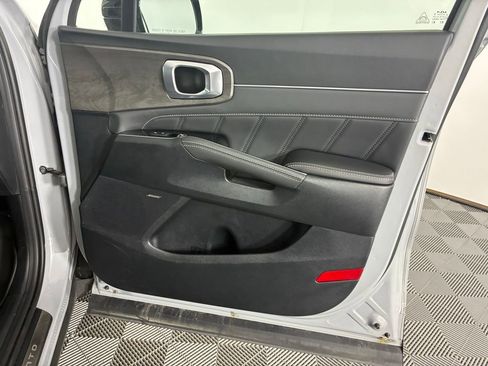 Used 2025 Kia Sorento SX Prestige image 35