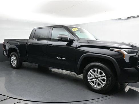 Used 2022 Toyota Tundra SR5 image 3