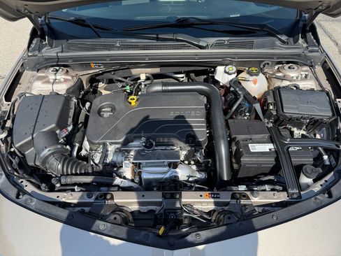 Used 2025 Chevrolet Malibu LT FWD image 32
