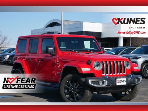 Used 2023 Jeep Wrangler Unlimited Sahara image 1