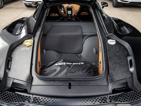 Used 2023 McLaren GT RWD image 37
