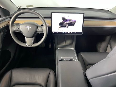 Used 2023 Tesla Model Y Long Range image 11