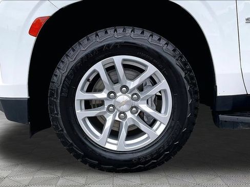 Used 2023 Chevrolet Suburban LT RWD image 22
