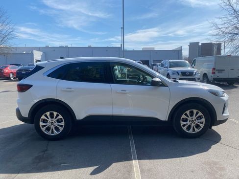Used 2024 Ford Escape Active image 2