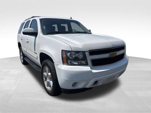 Used 2013 Chevrolet Tahoe LS w/ Convenience Package AWD/4WD image 3