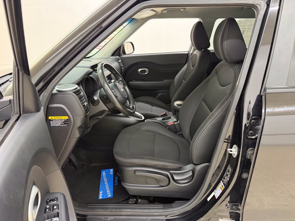 Used 2015 Kia Soul FWD image 18