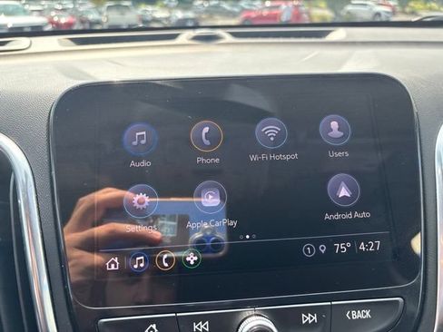 Used 2022 Chevrolet Equinox Premier FWD image 18