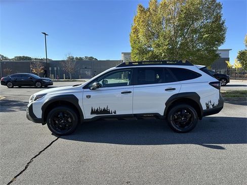 Used 2022 Subaru Outback Wilderness image 5