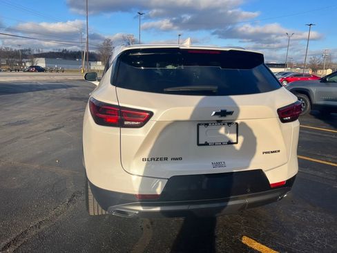 Used 2024 Chevrolet Blazer Premier w/ LPO, Black Grille Bar Package image 4