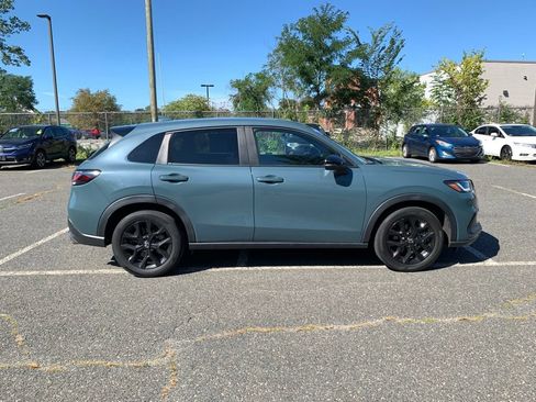 Used 2024 Honda HR-V Sport image 2
