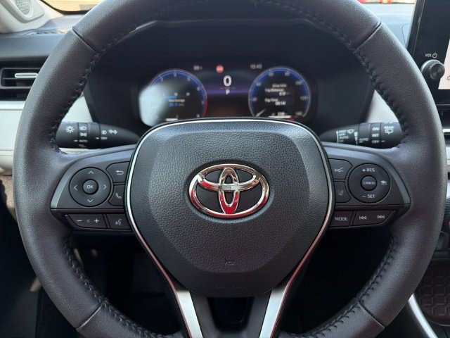Used 2025 Toyota RAV4 Limited w/ Weather Package AWD/4WD image 25