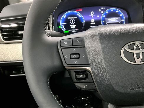 Used 2026 Toyota Camry XLE image 24