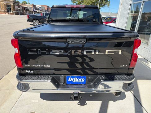 Used 2022 Chevrolet Silverado 3500 LTZ AWD/4WD image 4