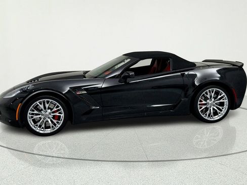 Used 2018 Chevrolet Corvette Z06 RWD image 2