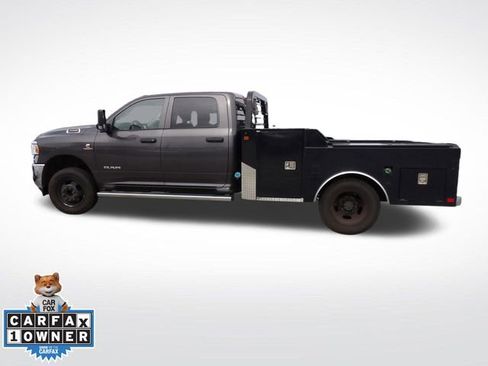 Used 2020 RAM 3500 Tradesman w/ Chrome Appearance Group AWD/4WD image 11