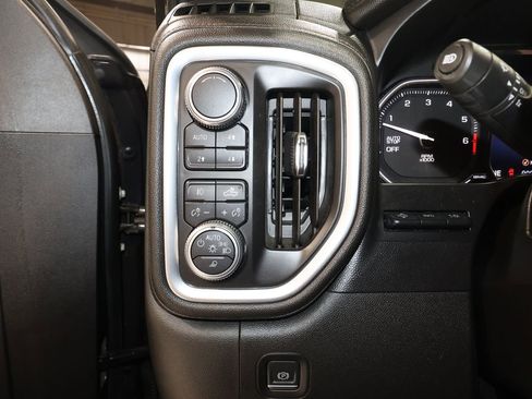 Used 2019 GMC Sierra 1500 AT4 w/ AT4 Premium Package image 11