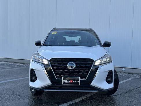 Used 2021 Nissan Kicks SR w/ SR Premium Package image 7
