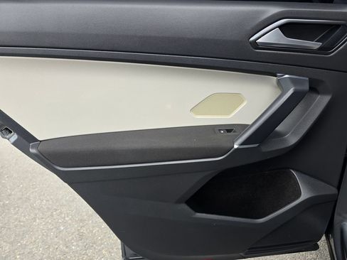 Used 2018 Volkswagen Tiguan S FWD image 18
