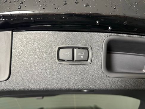 New 2025 Porsche Macan S image 18