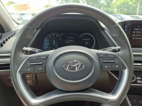 Certified 2023 Hyundai Sonata SEL w/ Convenience Package FWD image 20