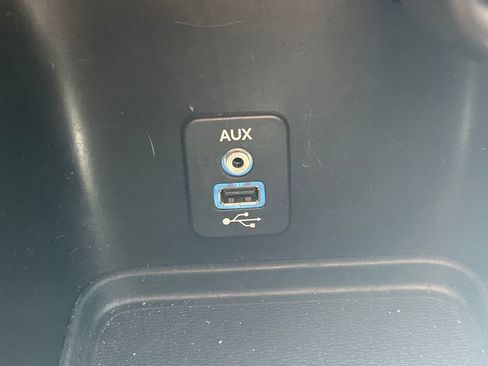 Used 2017 Dodge Journey SXT FWD image 28
