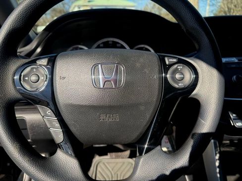 Used 2016 Honda Accord LX image 17