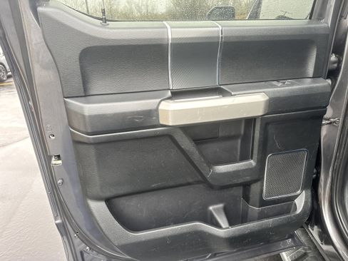 Used 2019 Ford F150 Lariat w/ Equipment Group 502A Luxury image 9