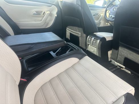 Used 2010 Volkswagen CC Sport image 5