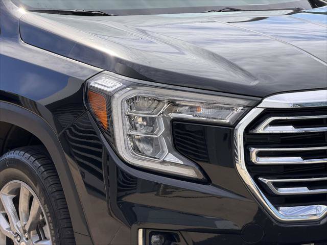 Used 2023 GMC Terrain SLT AWD/4WD image 12