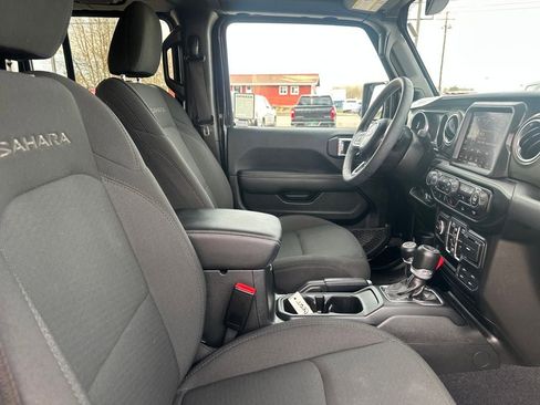 Used 2023 Jeep Wrangler Unlimited Sahara w/ LED Lighting Group image 13
