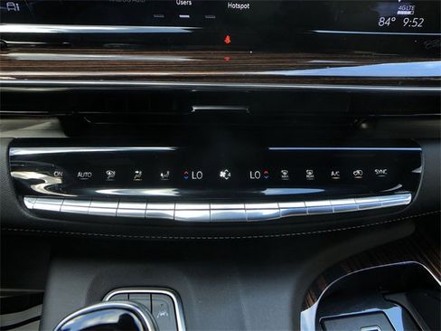 Certified 2022 Cadillac Escalade Premium Luxury w/ Performance Package image 26