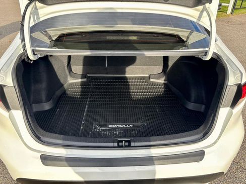 Used 2020 Toyota Corolla LE image 25