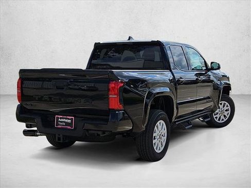 Used 2025 Toyota Tacoma SR5 AWD/4WD image 2