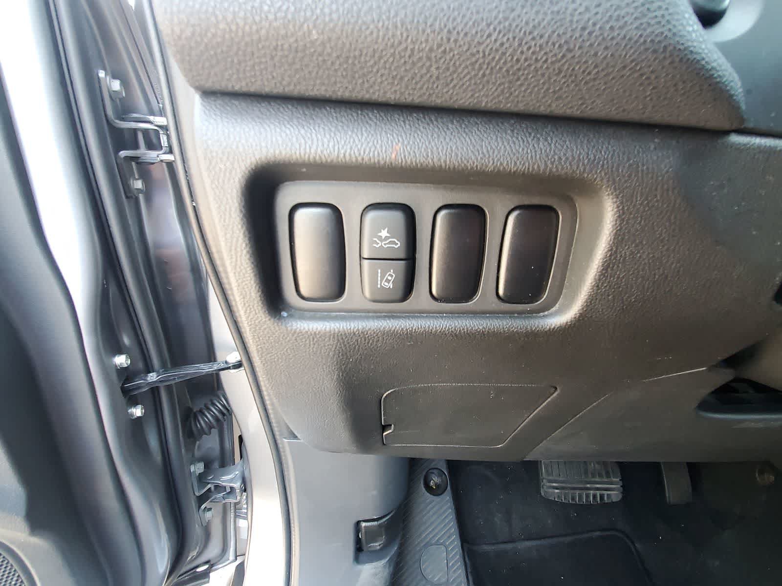 Used 2024 Mitsubishi Outlander Sport ES AWD/4WD image 19