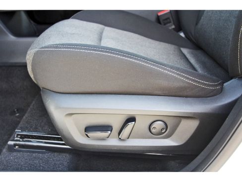 Used 2024 Nissan Rogue SV FWD image 28