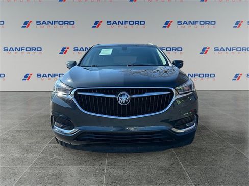 Used 2021 Buick Enclave Essence image 8