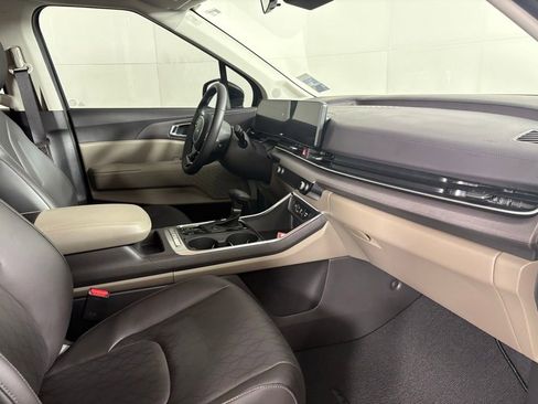 New 2026 Kia Carnival EX FWD image 14