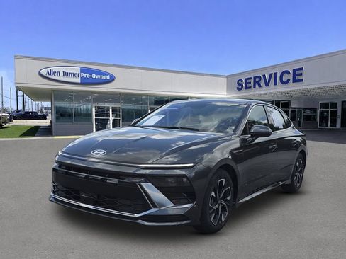 Certified 2025 Hyundai Sonata SEL FWD image 4